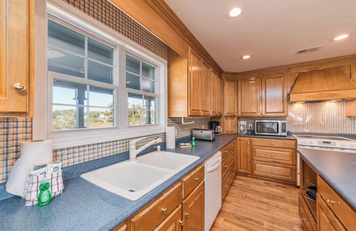 Beaufort House | Bahia Mar - Fripp Island - Directly Across from Beach Access