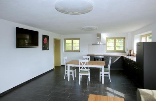 Alt Suhrkow Apartment | Bahnhof Hohen Mistorf