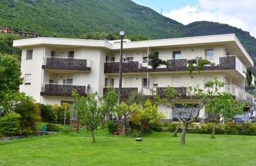 Tavernola Apartment | Baia delle Rose Via Roma 111