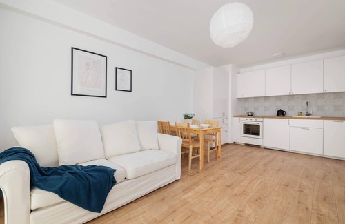 Katowice Apartment | Baildona 18C | Bright Apartment | Balcony, Parking