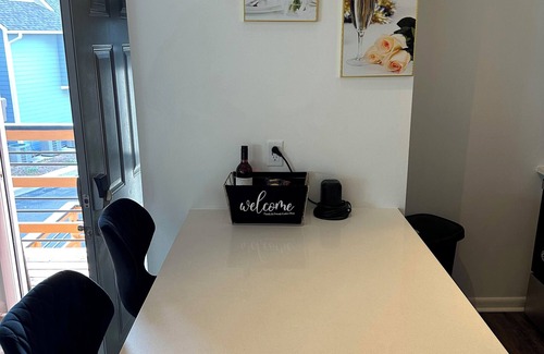 Huntsville Apartment | Bailey's Blaque Suite-Near UAH & Midcity