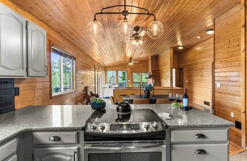 Bailey House | Bailey Treetop Retreat: Spacious, Hot Tub, Pool Table, Yoga, Family, Views