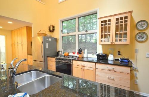 Norton Shores House | Bailey
