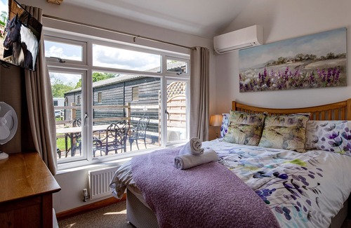 Tea Green Bed & Breakfast | Baileys Farm - ROOM 2 (Double or Twin)