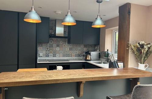Castle Acre House | Bailiff’s Cottage, Circa 1600 cosy, charactful & Pet friendly