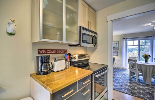 Bainbridge Island House | Bainbridge Island Abode < 1 Mi to Winslow!