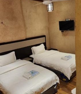 Al Hamra Hotel | Bait Baityn بيت البيتين