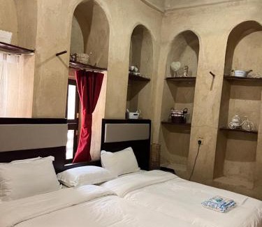 Al Hamra Hotel | Bait Baityn بيت البيتين