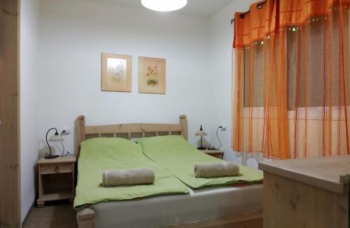Qatsrin Cabin | Bait Katan Be Yonatan