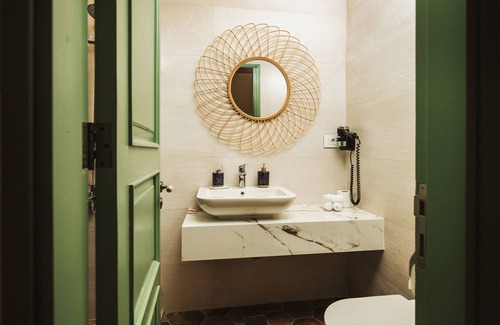 Batroun Hotel | Bait Zouzou