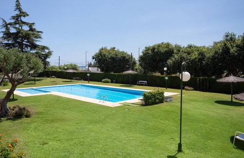 Sant Andreu de Llavaneres Apartment | BAIX BALIS accommodation for families. Beach 5 minutes walking