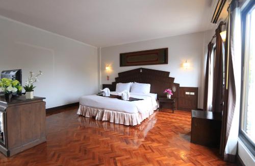Chong Kham Hotel | Baiyoke Chalet Hotel
