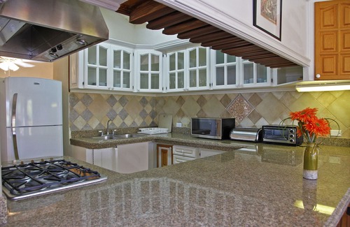 Holder's Hill Apartment | Bajan J's Getaway- Great Value! St. James Apt. West Coast