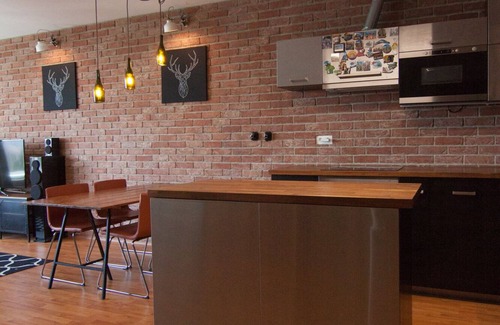 Nove Mesto Apartment | Bajka 09 - Stylish apartment w/parking and AC