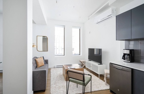 Chinatown Apartment | Bakan - Palais des Congres