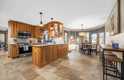 Manhattan House | Baker Hill, A Country Getaway for the Whole Family!