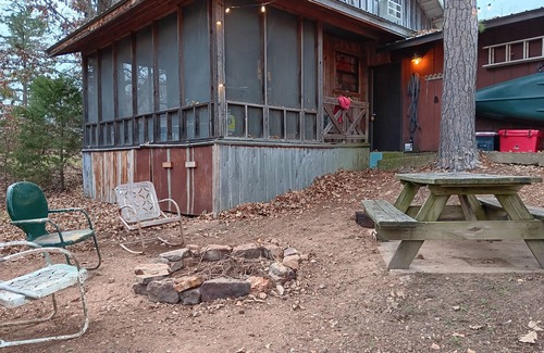 Bruno Cabin | Baker Lodge - Ozarks Cabin - Lower Buffalo River - Sleeps 5