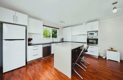 Richmond House | "Baker's Cottage" in Historic Richmond, Sleeps 6.