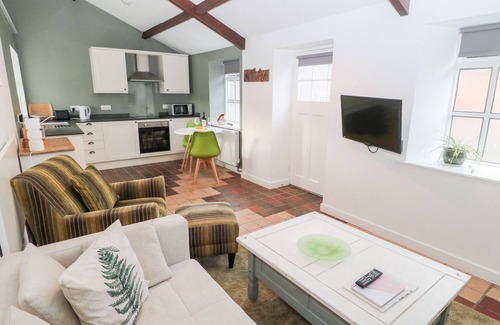 Ford Cottage | BAKERS COTTAGE, pet friendly, with a garden in Cornhill-On-Tweed