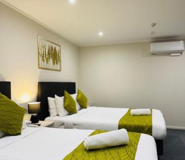 Papatoetoe Hotel | Bakers Lodge