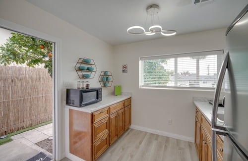 Bakersfield Apartment | Bakersfield Vacation Rental ~ 5 Mi to Downtown!