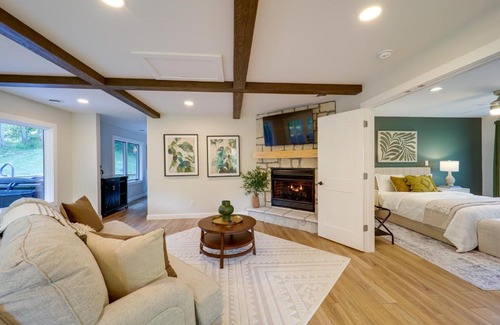 Bakersville House | Bakersville Sanctuary with Stunning Scenery, Hot Tub
