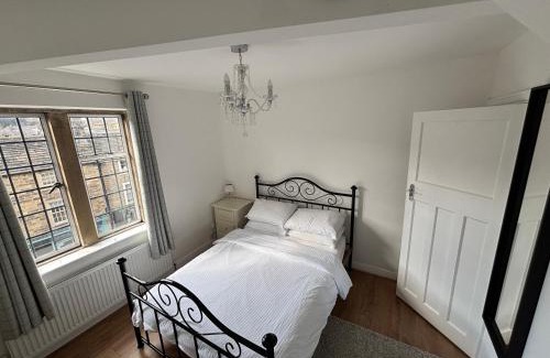 Bakewell Apartment | Bakewell - Large Town House in the centre of town