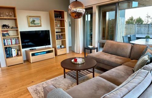 Borgarnes House | Bakki and Holt