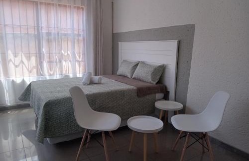 Greater Johannesburg Metropolitan Area Apartment | Baksman's Retreat