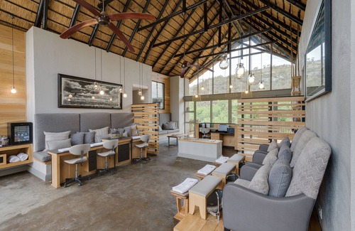 Ledig Cabin | Bakubung Self-Catering Chalets