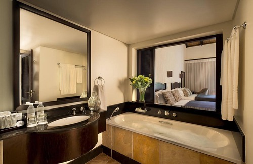 Ledig Cabin | Bakubung Self-Catering Chalets