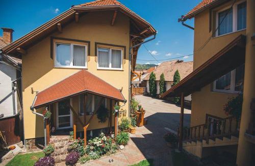 Corund Bed & Breakfast | Balázs Panzió
