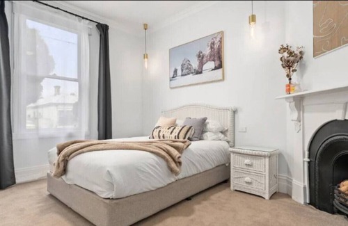 Ballarat East Cottage | BAL019 · Prairie Cottage—An Idyllic Ballarat Family Retreat
