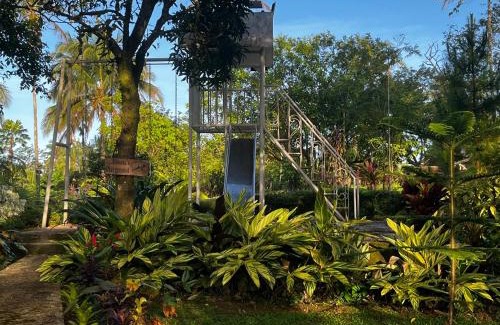 Lucban House | BALAI BANAHAW Vacation Farm and Private Resort