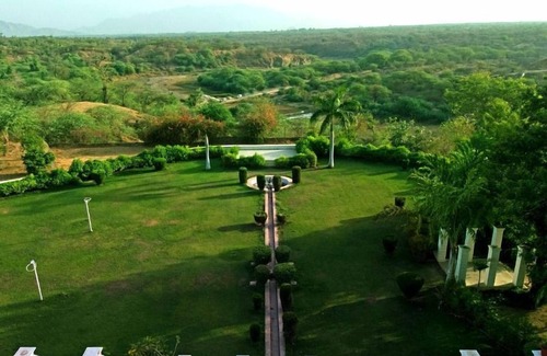 Palanpur Hotel | Balaram Palace Resort