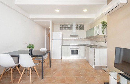 Navarres Apartment | Balcón de las Fuentes: Design, comfort and unique views