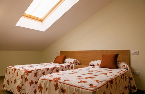 Roda de Isabena House | Balcón de Roda - PLAZA SUR spacious apartments, well equipped, free Wi-Fi