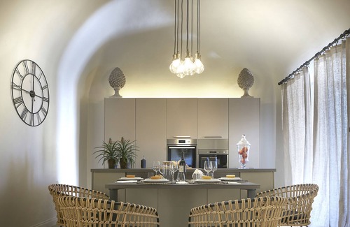 Catania City Centre House | Balconies on the Bellini theater