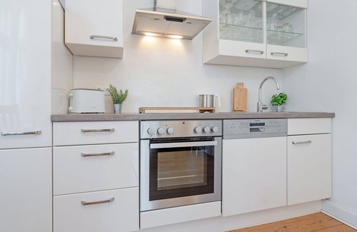 Eutin Apartment | Balcony apartment with communal garden in the Villa Eck in Eutin