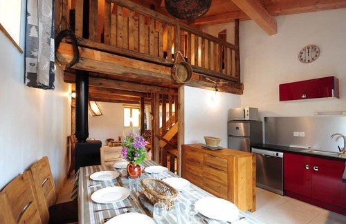 Le Bettaix Apartment | Balcony, fireplace or stove, parking, tv, 90m², Les Menuires