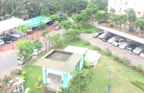 District 7 Apartment | Balcony, Garden View, Clean, Peaceful, Western Style for Group/Families/Couple