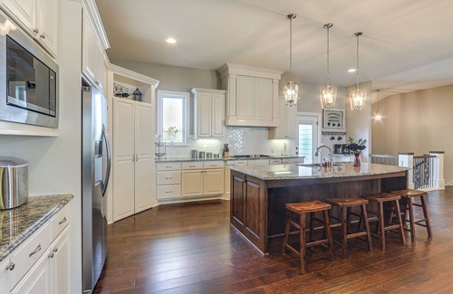 Bel Aire Cottage | Balcony & Patio: Spacious Home in Bel Aire!