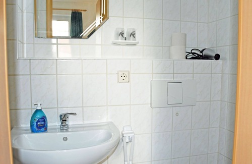 Sellin Hotel | Balcony Room (8) - DEB 006 Pension Seeperle