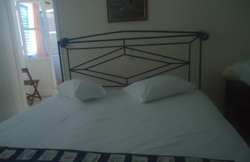 Apollonas Apartment | Balcony to Aegeon 1