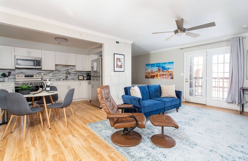 Rutledge Hill Condo | Balcony! Walk 2 Honkytonks|Free Parking