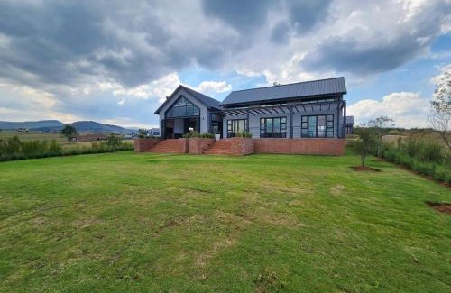 Dullstroom Villa | Bald Ibis (856 Highland Gate)