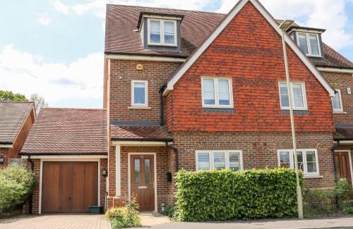 Hartley Wintney House | Baldwin Close