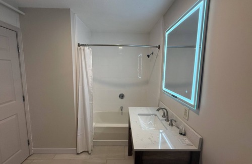 West Springfield Hotel | Baldwin Inn & Suites, SureStay Collection by Best Western