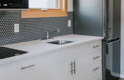 Nordegg Apartment | Baldy- Modern tiny home in historic Nordegg