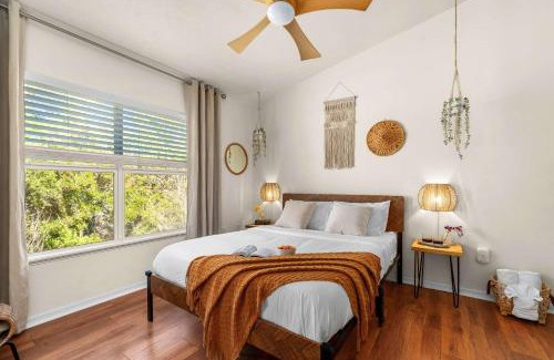 Gainesville House | Bali Bliss Updated & Well-Appointed Condo